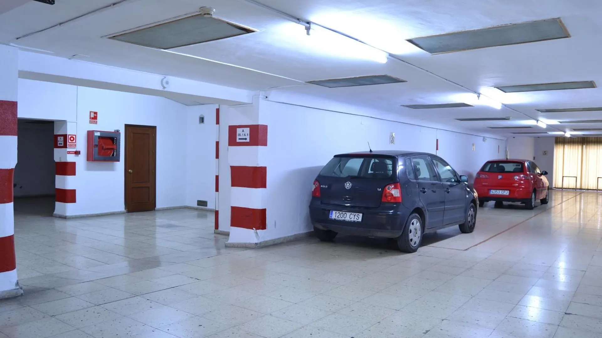 Hotel Sur Малага
